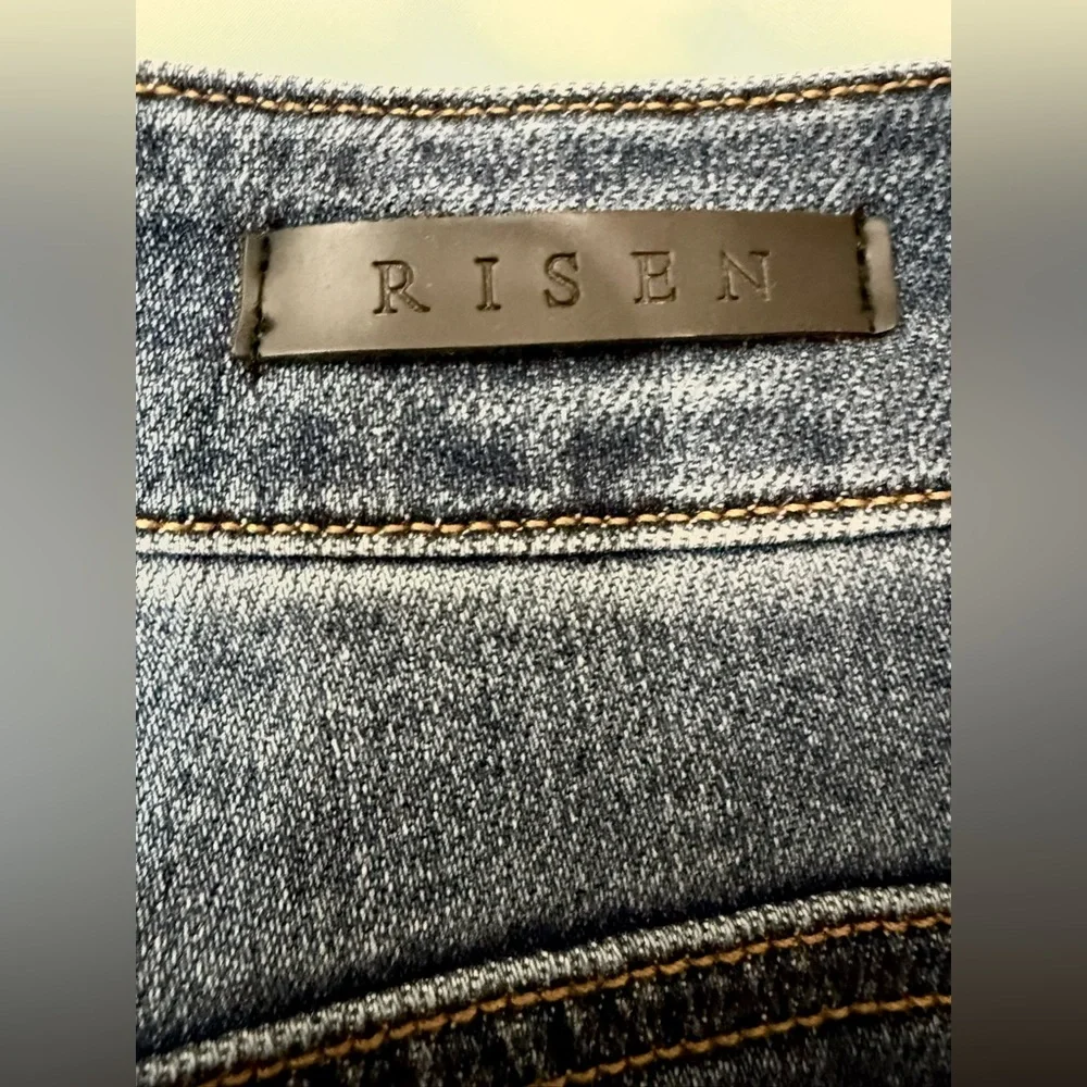 Risen Betty High Rise Button Fly Raw Hem Skinny Straight Leg Jeans Size 3 - Picture 8 of 12